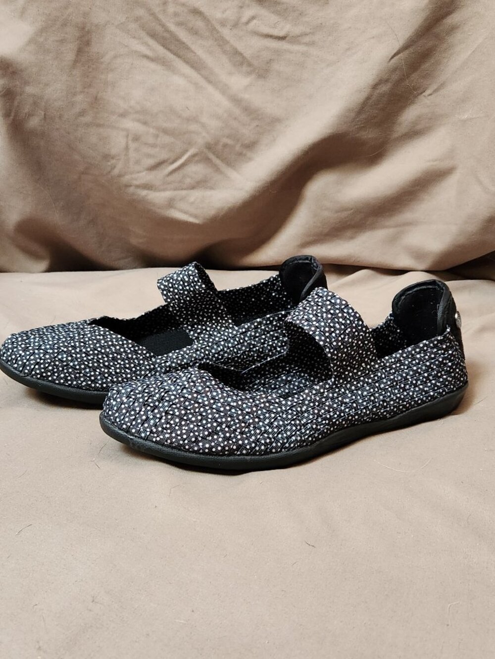 BERNIE MEV Charm Black Dot Slip On Shoes - Size 8 - NEW